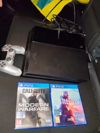 PlayStation 4 con Call of Duty y Battlefield V