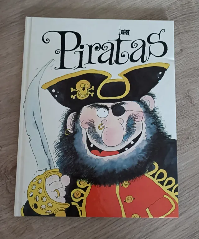 Lote x 4 COLIN HAWKINS, Brujas, Piratas, Vampiros