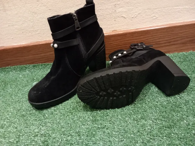 Botines negros tacón