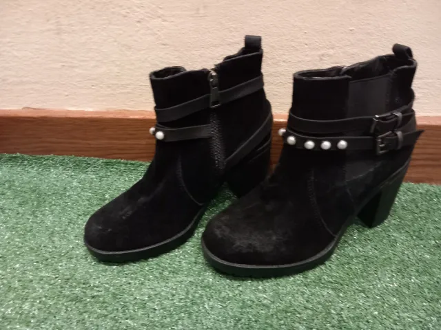 Botines negros tacón