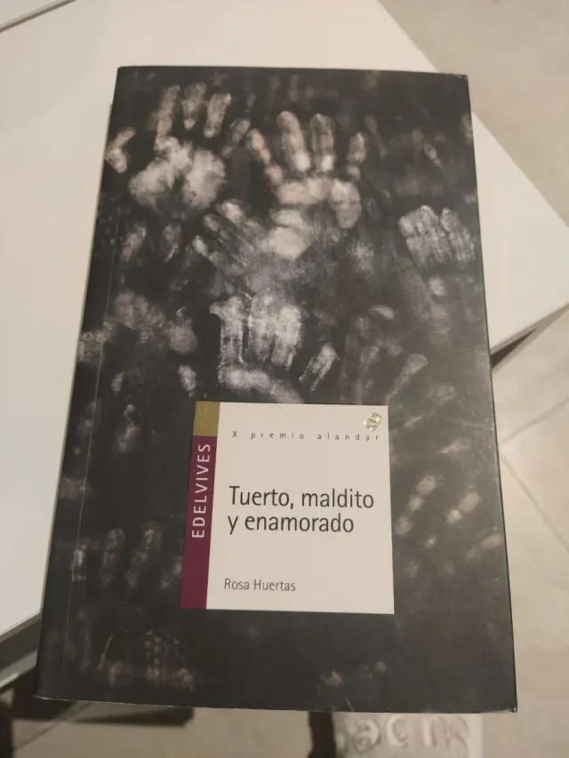 Tuerto, maldito y enamorado