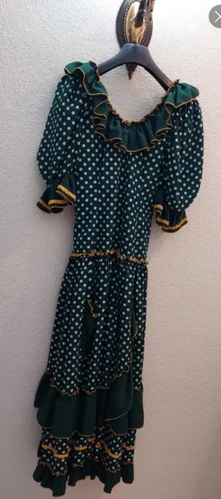 Vestido flamenco verde lunares