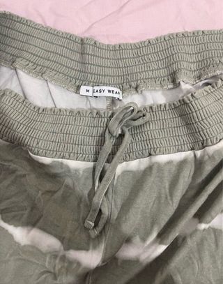 Pantalón corto tie-dye verde y blanco