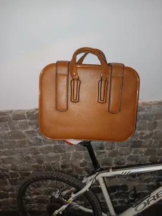 Maleta vintage de cuero