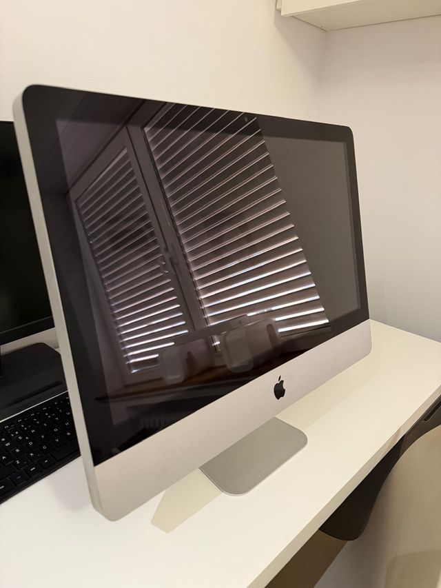 iMac 21,5 2011 Apple
