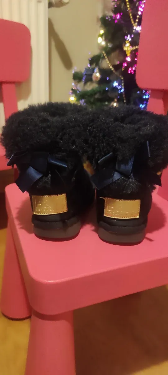 Botas niña negras lazo y pelo