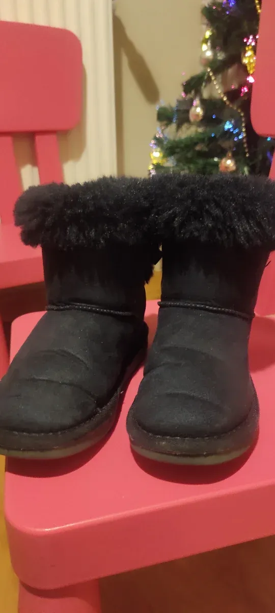 Botas niña negras lazo y pelo