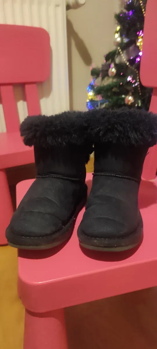 Botas niña negras lazo y pelo