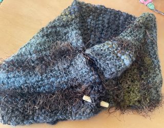 Cuello de punto con botones