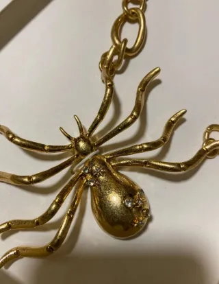 Collar Zara araña dorado