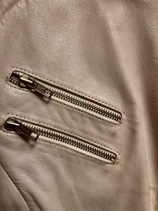 Cazadora de cuero beige