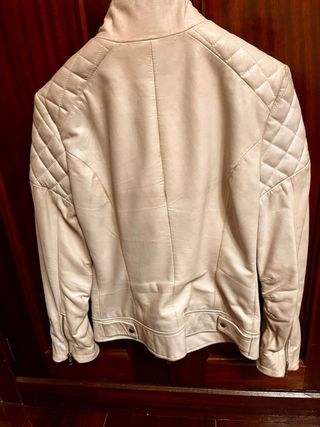 Cazadora de cuero beige