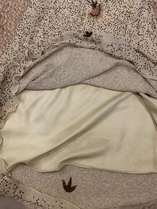 Vestido pedrería bordada beige y oro