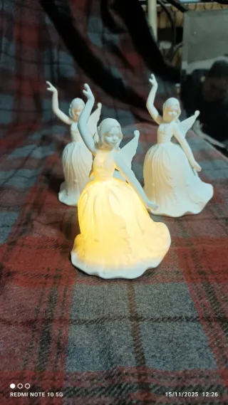 Lampada LED ballerina in ceramica
