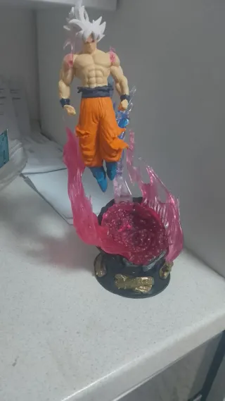 Dragon Ball Z Figure Goku Ultra Istinto