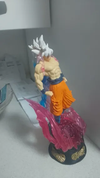 Dragon Ball Z Figure Goku Ultra Istinto