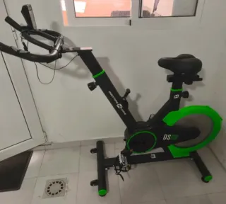 Bicicleta Spinning Bodytone DS08