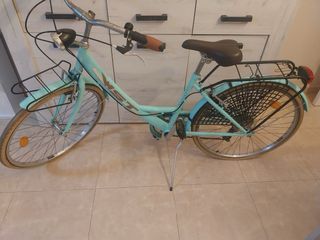 Bicicleta paseo azul verdoso