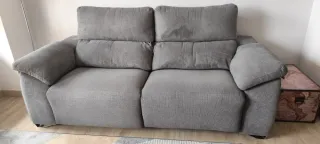 Sofá eléctrico tela gris seminuevo