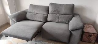 Sofá eléctrico tela gris seminuevo