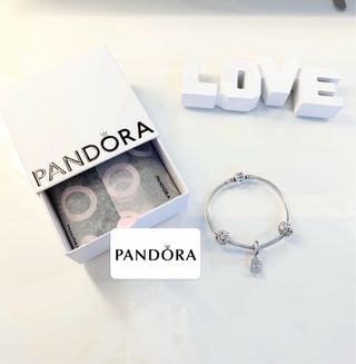 Pulsera Pandora con Charms Originales