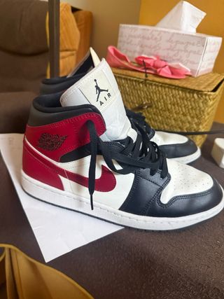 Nike Air Jordan 1 Mid