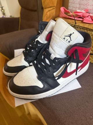 Nike Air Jordan 1 Mid