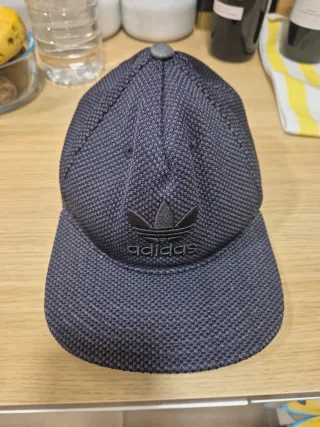Gorra Adidas Gris