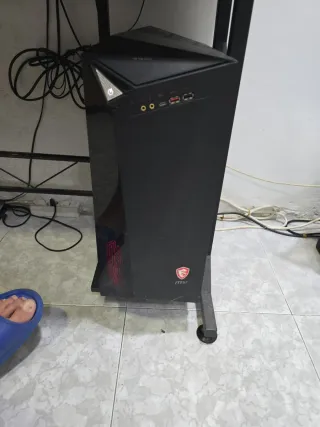 PC Gaming MSI con Monitor Samsung