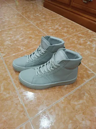 Zapatillas altas grises