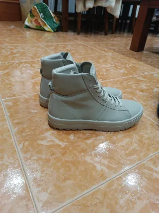 Zapatillas altas grises