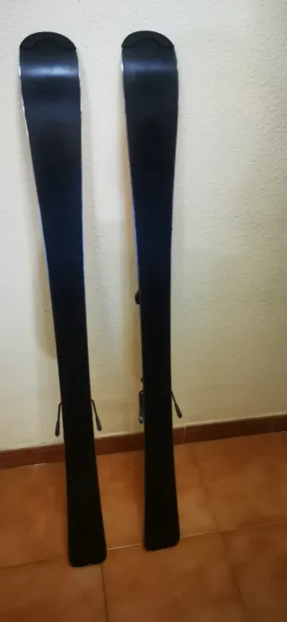 Esquis Rossignol con palos incluidos