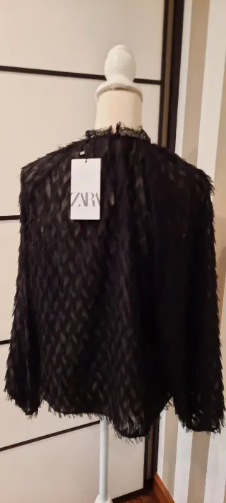 Blusa Zara Negra
