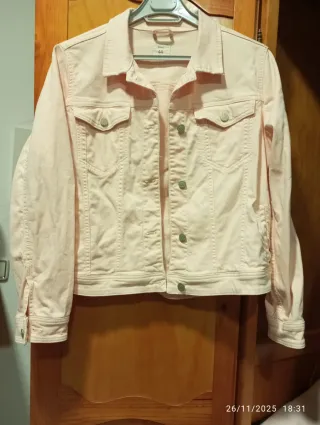Chaqueta vaquera rosa talla 44