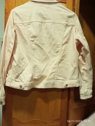 Chaqueta vaquera rosa talla 44