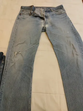 Pantalón Levis 501Azul Desgastado Talla W32 L32