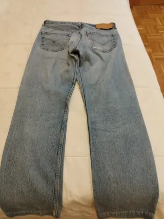 Pantalón Levis 501Azul Desgastado Talla W32 L32