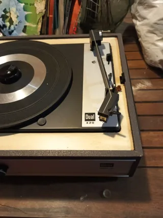 Tocadiscos Dual Bettor