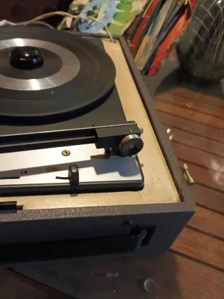 Tocadiscos Dual Bettor