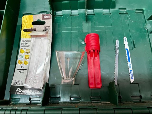 Sierra de calar BOSCH PST 680 E