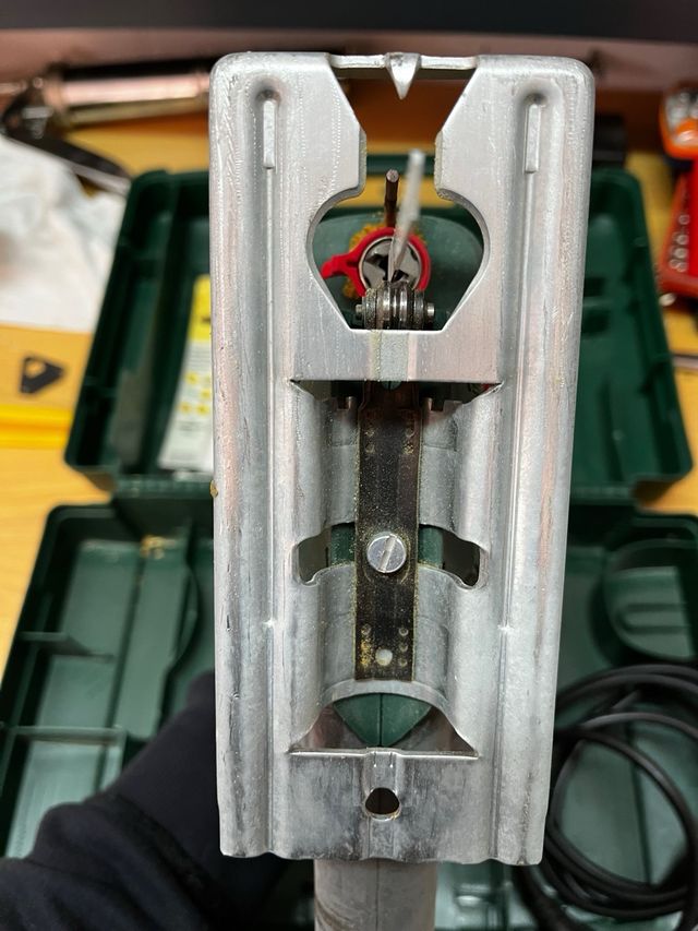 Sierra de calar BOSCH PST 680 E