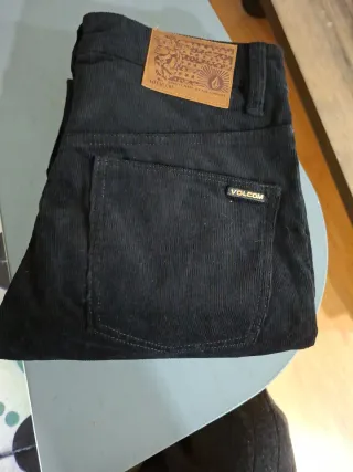 Trousers size 28