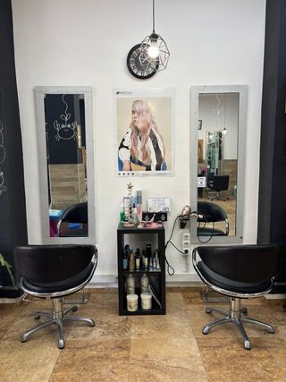 Se alquila tocador o tocadores de peluqueria