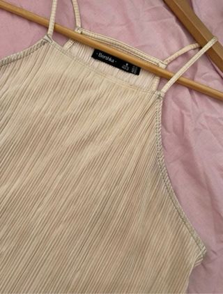 Camiseta top Bershka Beige