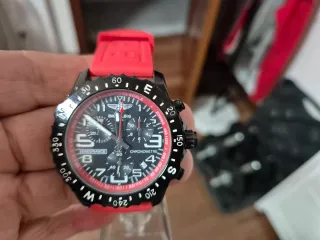 Reloj Breitling Endurance Pro Negro/Rojo
