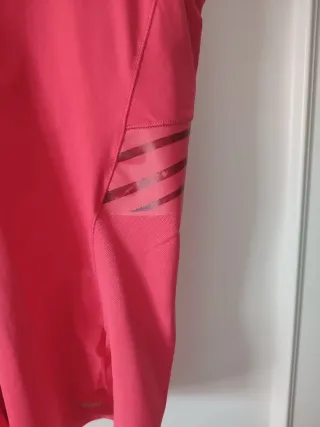 Camiseta de deporte rosa talla L