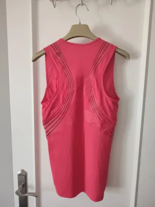 Camiseta de deporte rosa talla L