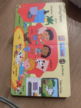 Libro infantil inglés. Very First Words at Home