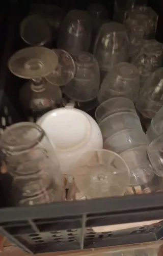 Tazzi e Piatti Antichi in Ceramica