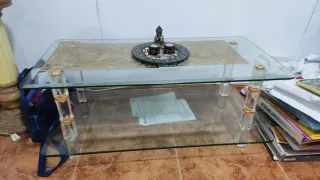 Tavolino da caffè in cristallo e oro